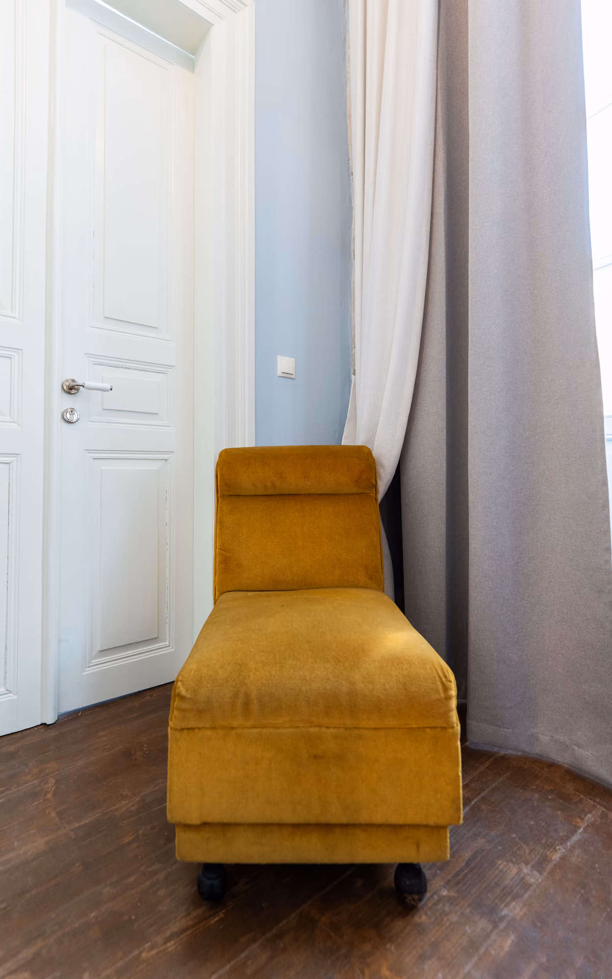 Vaporia Room