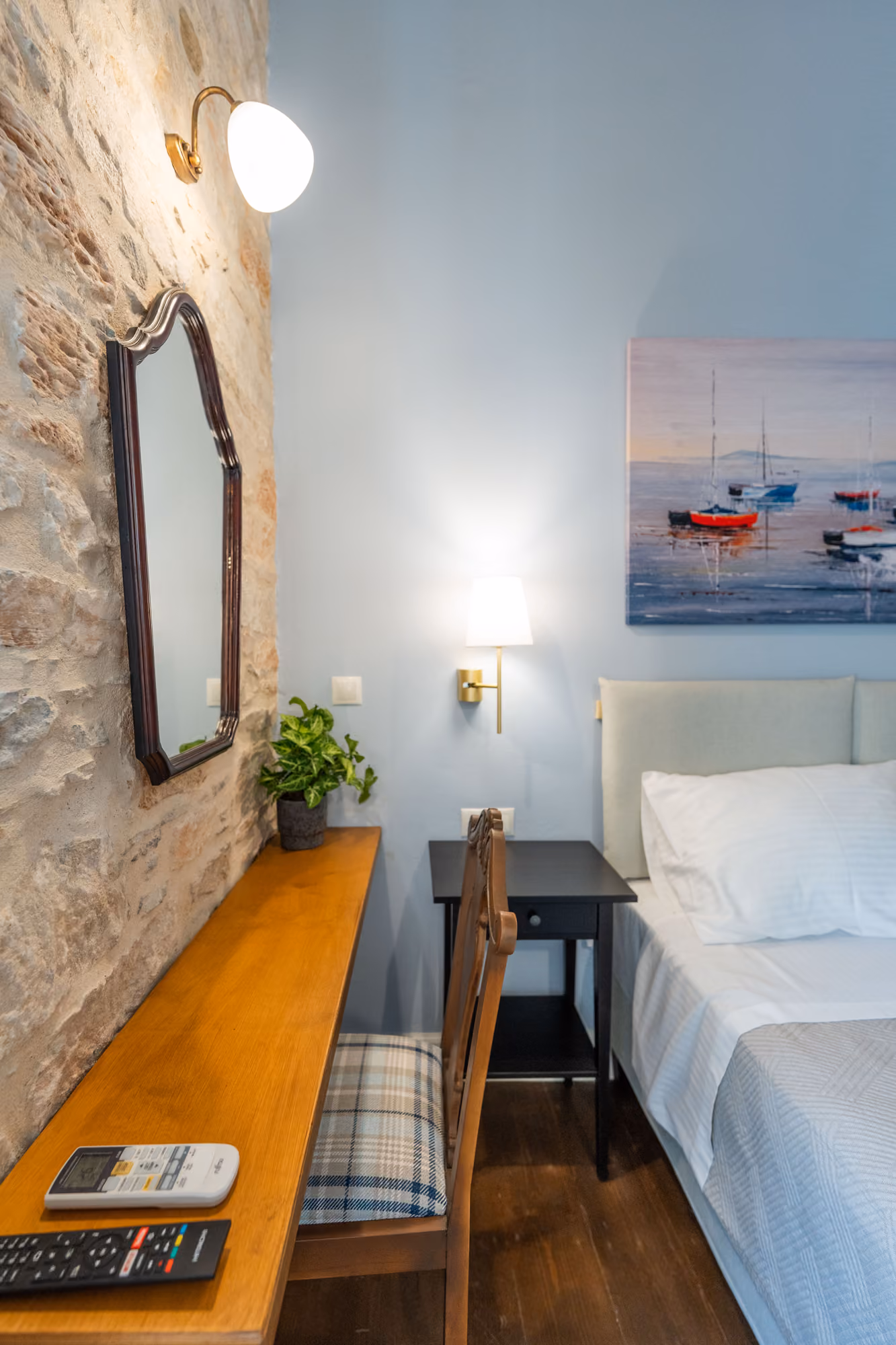 Vaporia Room