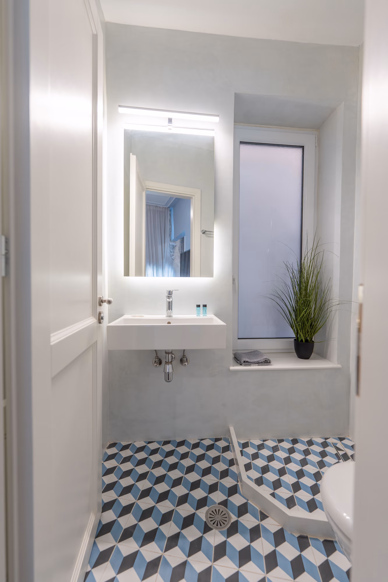 Vaporia Room